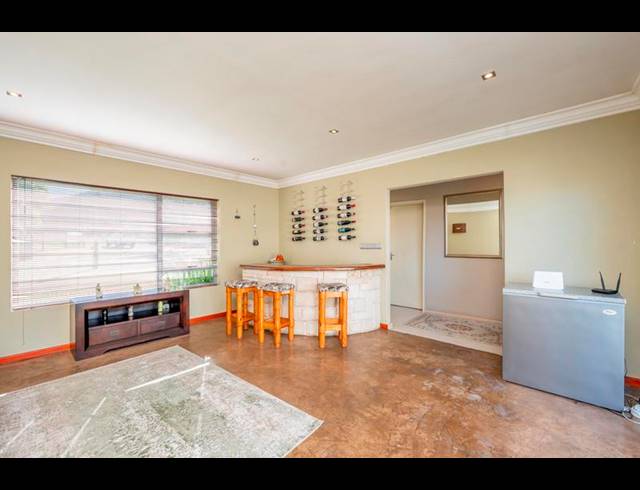 4 BEDROOM HOUSE FOR SALE IN DE TIJGER